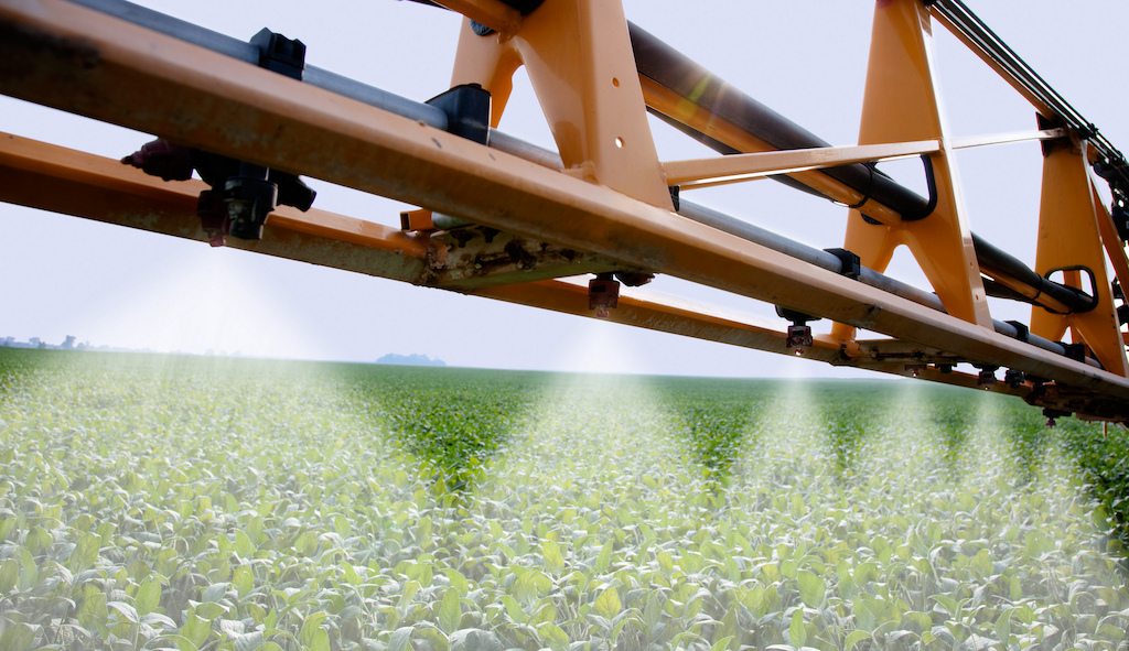 Monsanto's dicamba can no longer be sprayed in two states