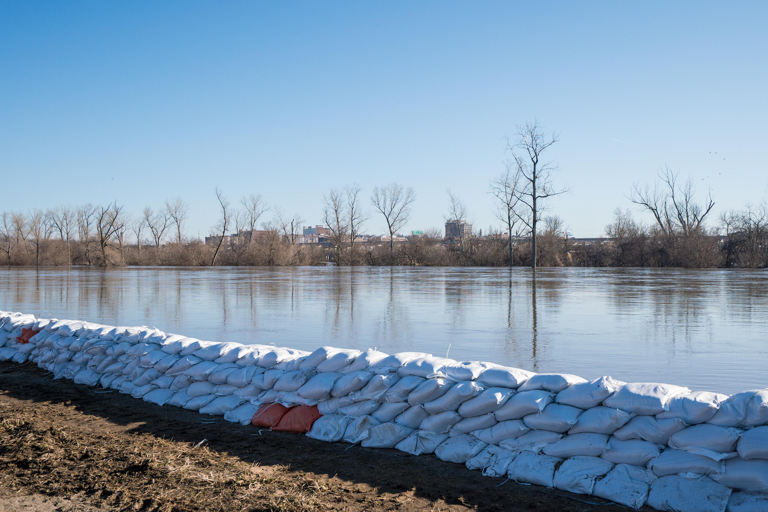 Midwest flooding creates food safety concerns—here's how to prevent contamination. Credit: 139th Airlift Wing / Flickr, March 2019