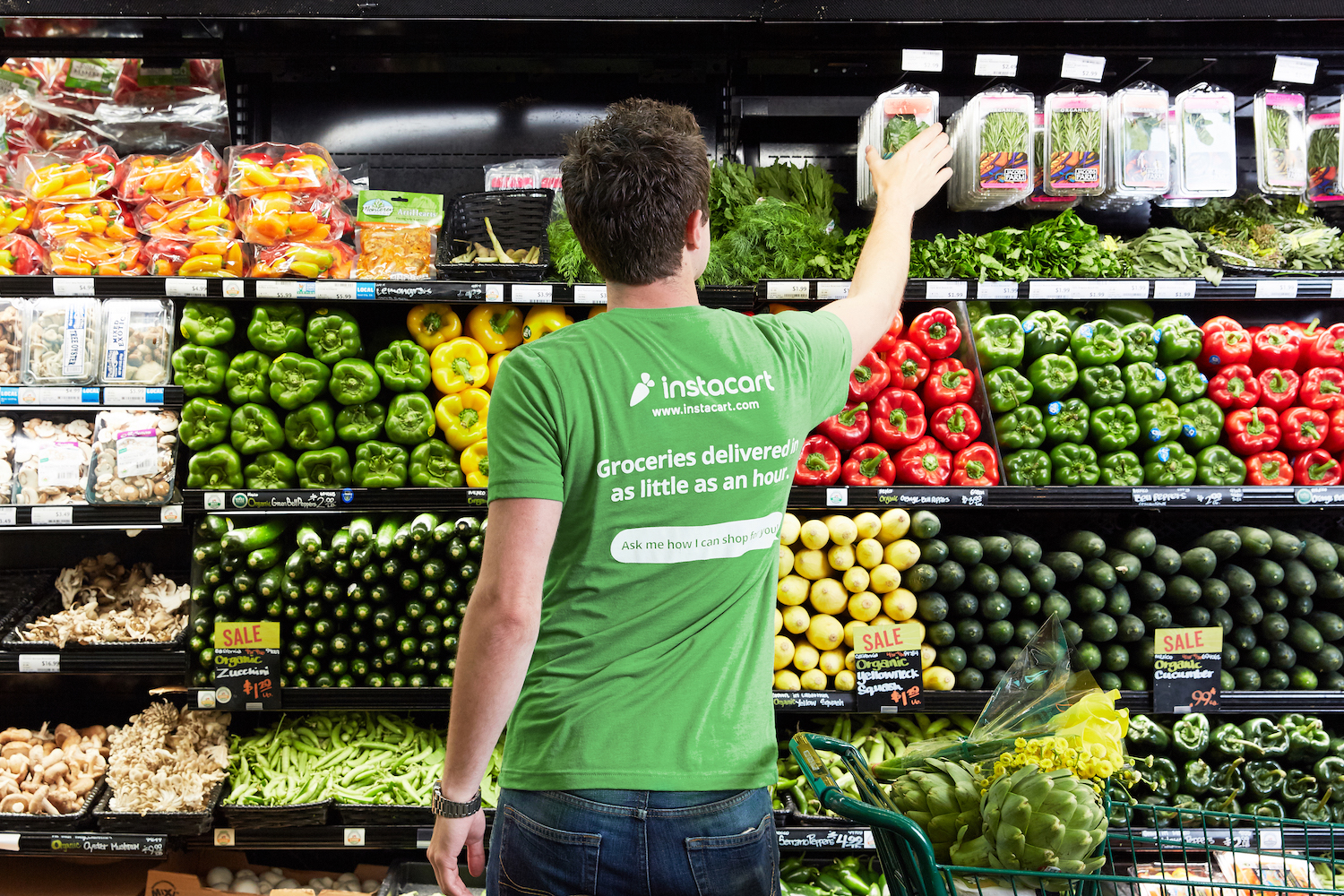Instacart shopper with produce