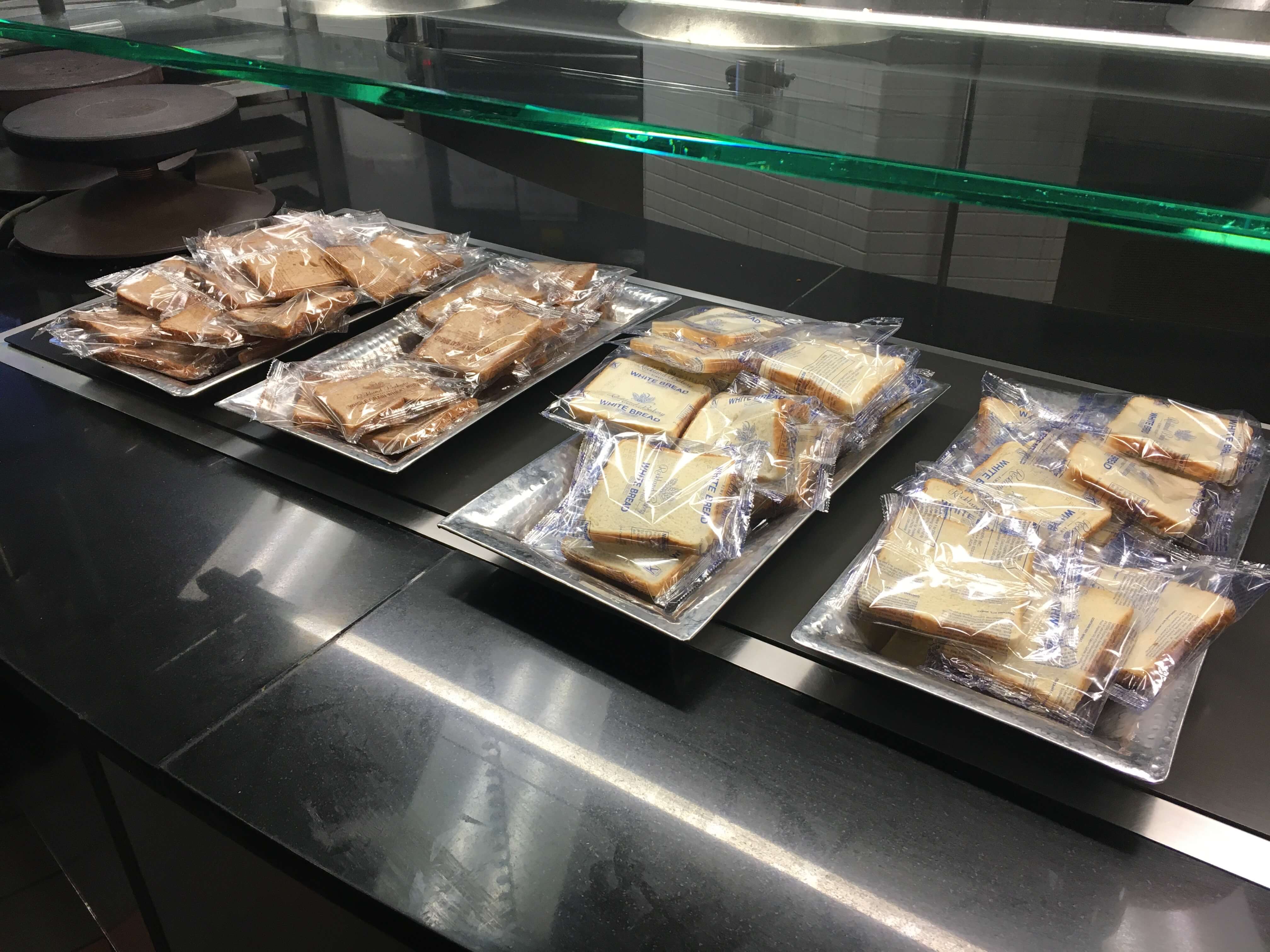 Individually packaged bread slices in the Princeton University college campus dining hall. (April 2020)