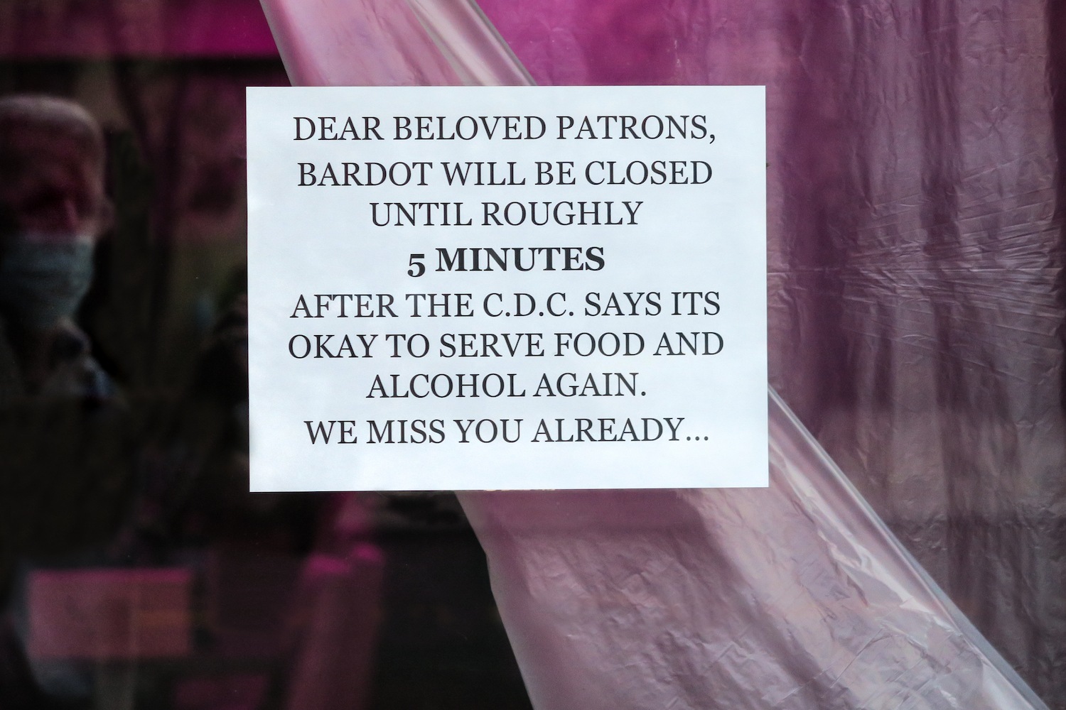 CDC advisory restaurant sign when to reopen May 2020
