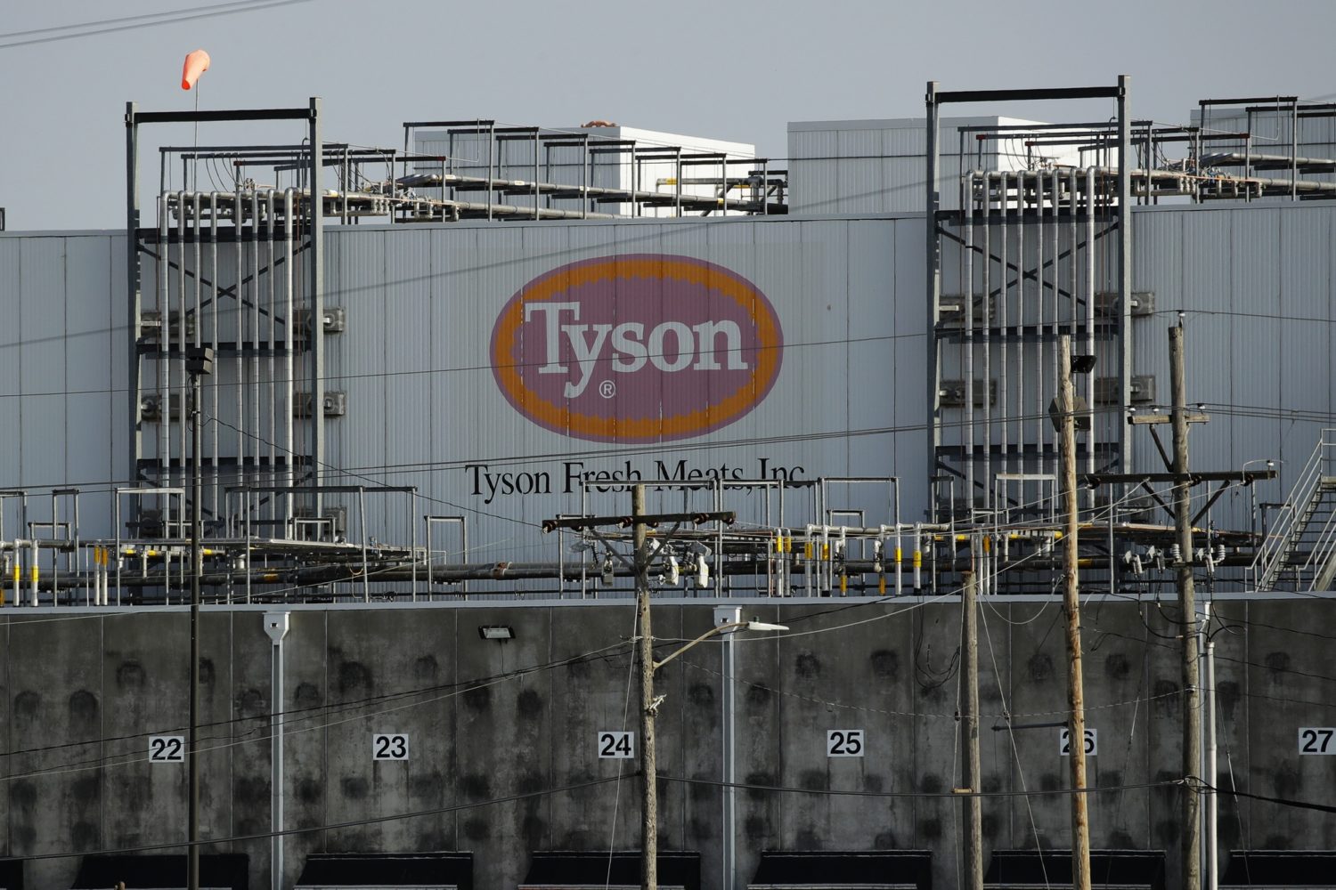 In Arkansas, increasing pressure on Tyson Foods and Governor Hutchinson