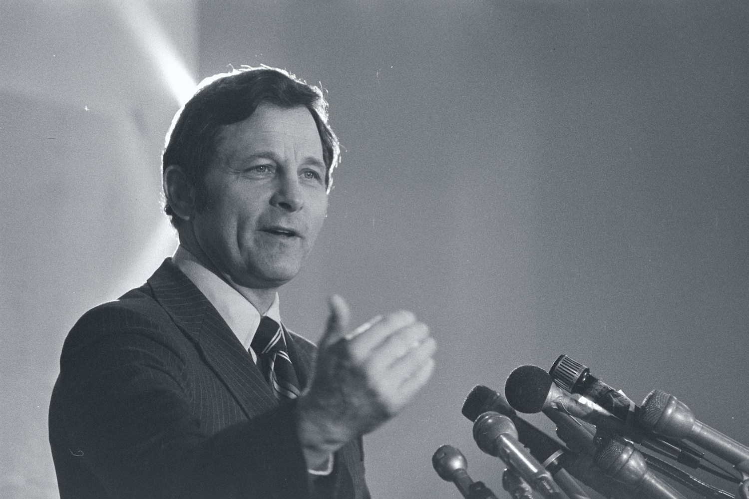 Indiana senator Birch Bayh gives a speech while campaigning for the 1976 New Hampshire presidential primary.