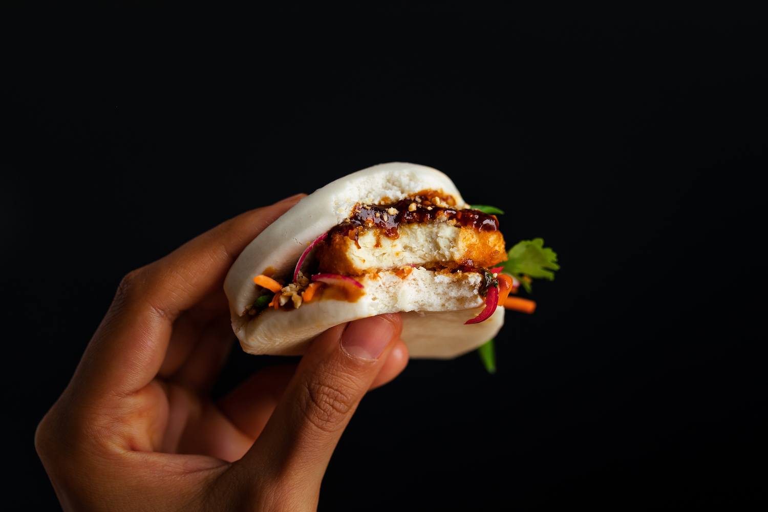 https://thecounter.org/wp-content/uploads/2021/09/GoodMeat-Bao-sando-with-black-background-092121.jpg