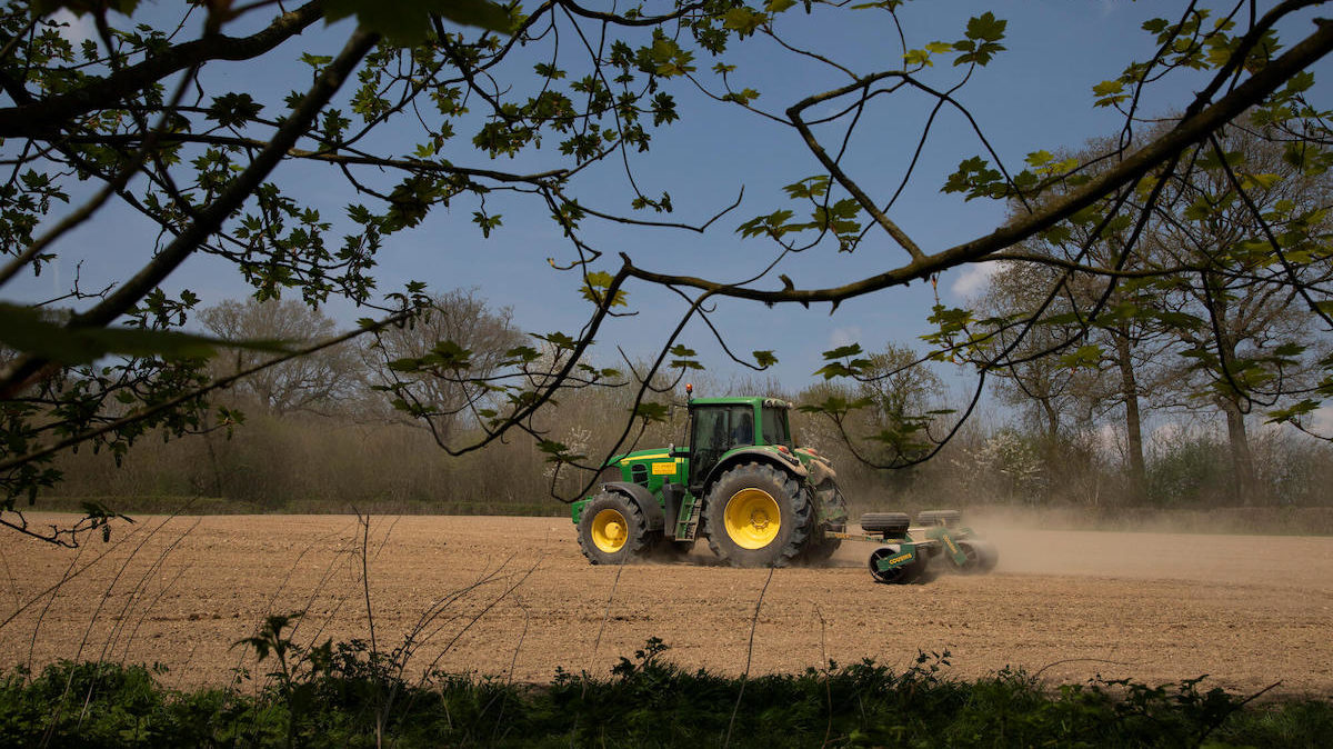 Broad agriculture coalition files federal complaint against John Deere ...